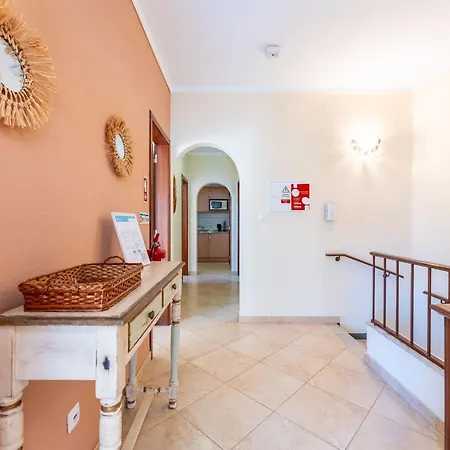 Wonderful 3 Bdr Duplex W/ Terrace By Lovelystay