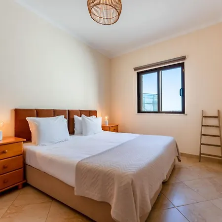 Wonderful 3 Bdr Duplex W/ Terrace By Lovelystay